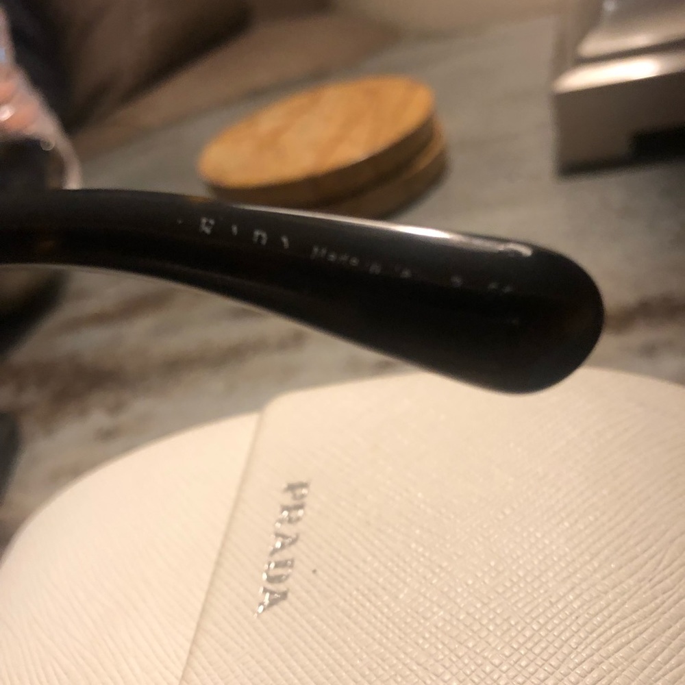 Prada sunglasses - Picture 5 of 5